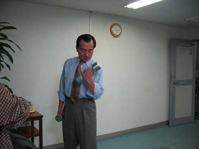 今回、勝組で外資系スポーツ会社に勤める役の俵木さん、しかしその後・・・。